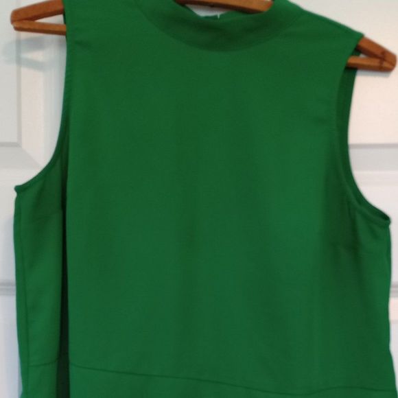 Nine West Tops - Nine West Kelly Green Blouse Size S